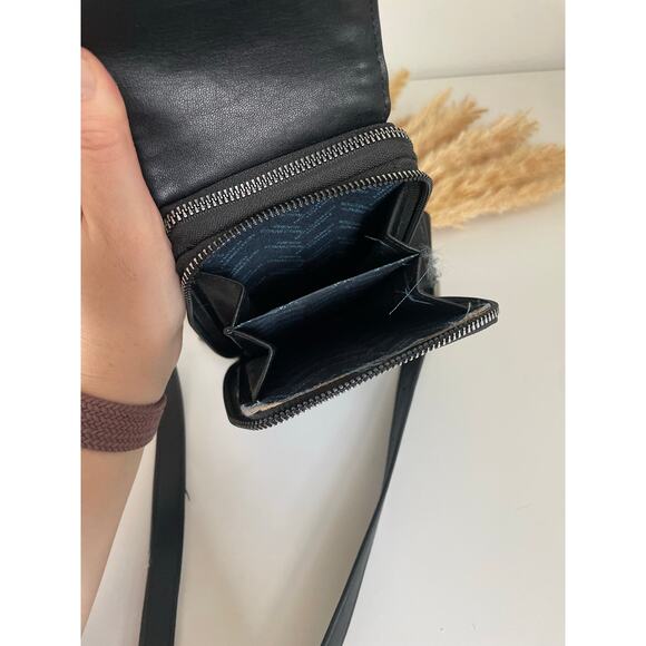 French Connection Black Quilted Crossbody Bag Faux Leather Wallet Phone Holder - Picture 8 of 10